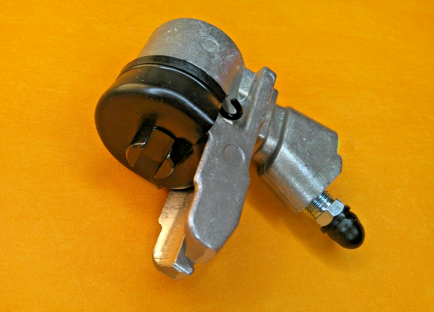 FORD THAMES 400E VAN 12/15cwt (1957-1962) REAR BRAKE WHEEL CYLINDERS (Set of 2)