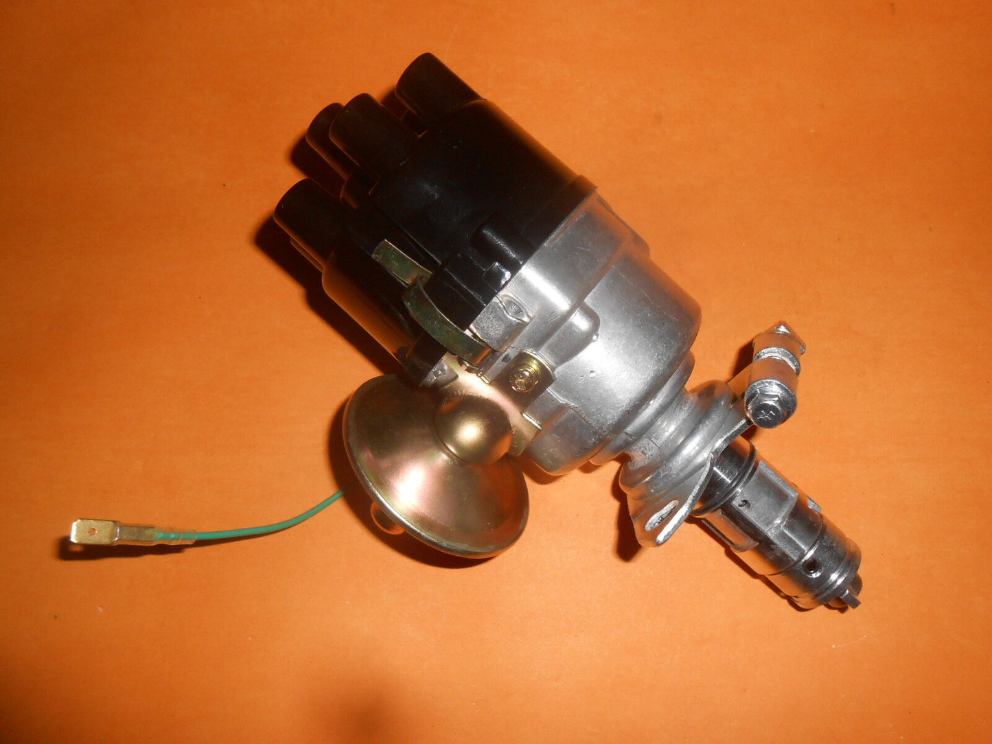 LAND ROVER 88 & 109 2.6 (1966-80) POINTS IGNITION DISTRIBUTOR (Lucas 45D6 type)