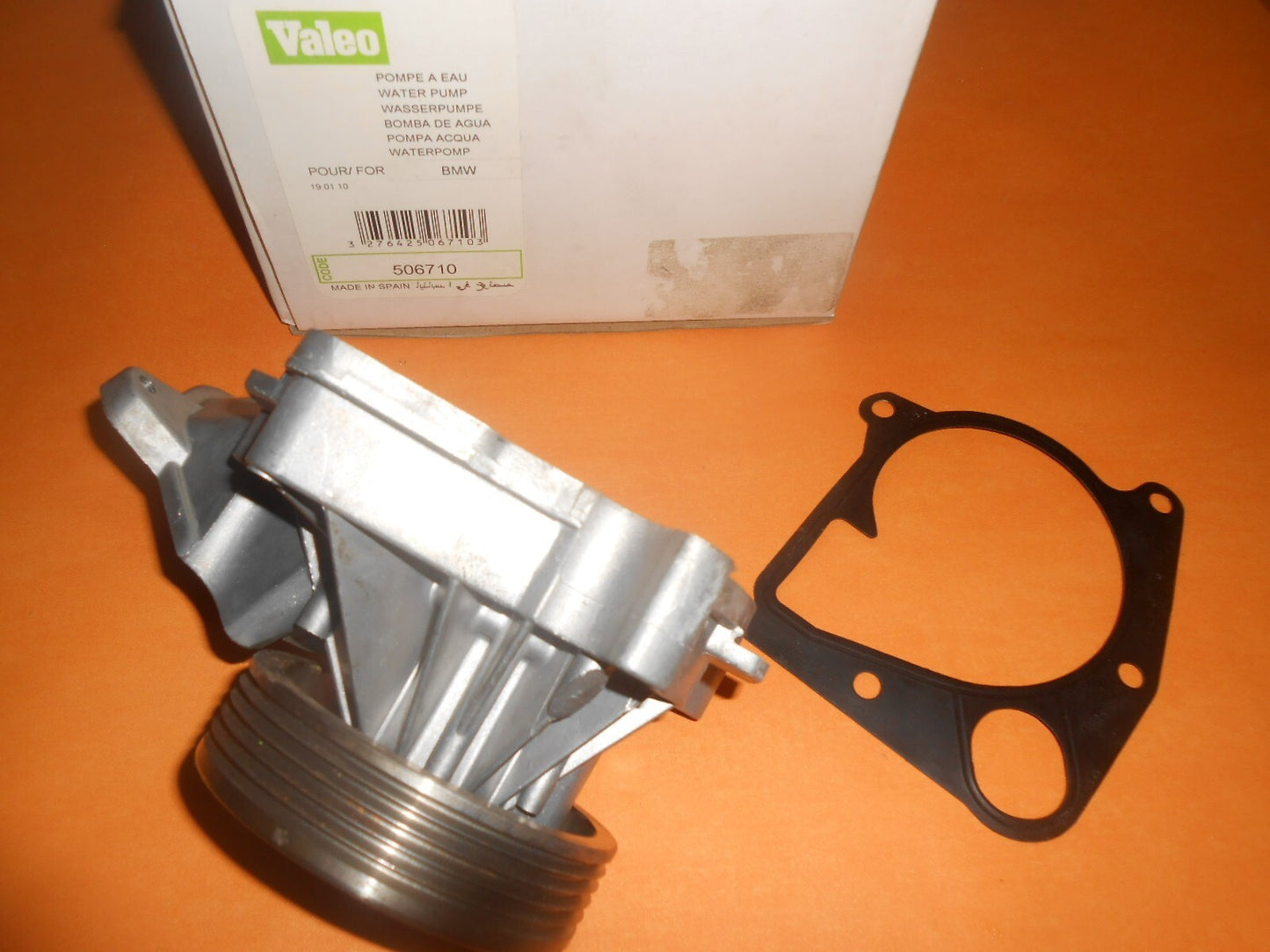 BMW E24,E90,E91 2.0D,MGZT 2.0D,FREELANDER 2.0D VALEO WATER PUMP(FITTED not used)