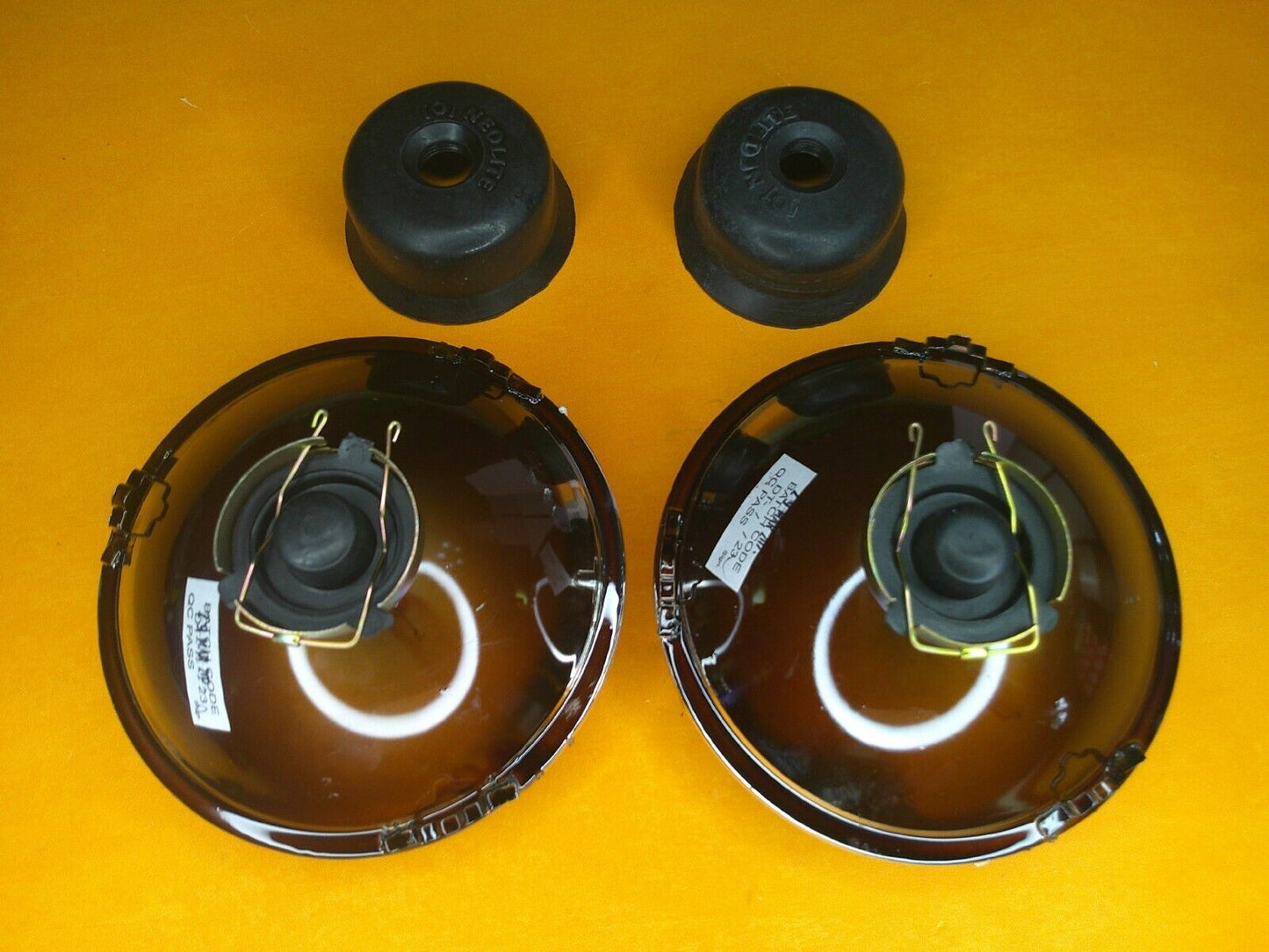 5 3/4" Light Unit HALOGEN H4 No Pilot Domed Glass PAIR HEAD LIGHT UNITS - RHD