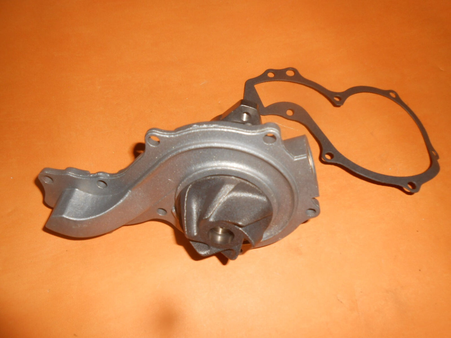 VOLKSWAGEN GOLF SCIROCCO 1.3 1.5 1.6i (1974-1983) NEW WATER PUMP - QCP952