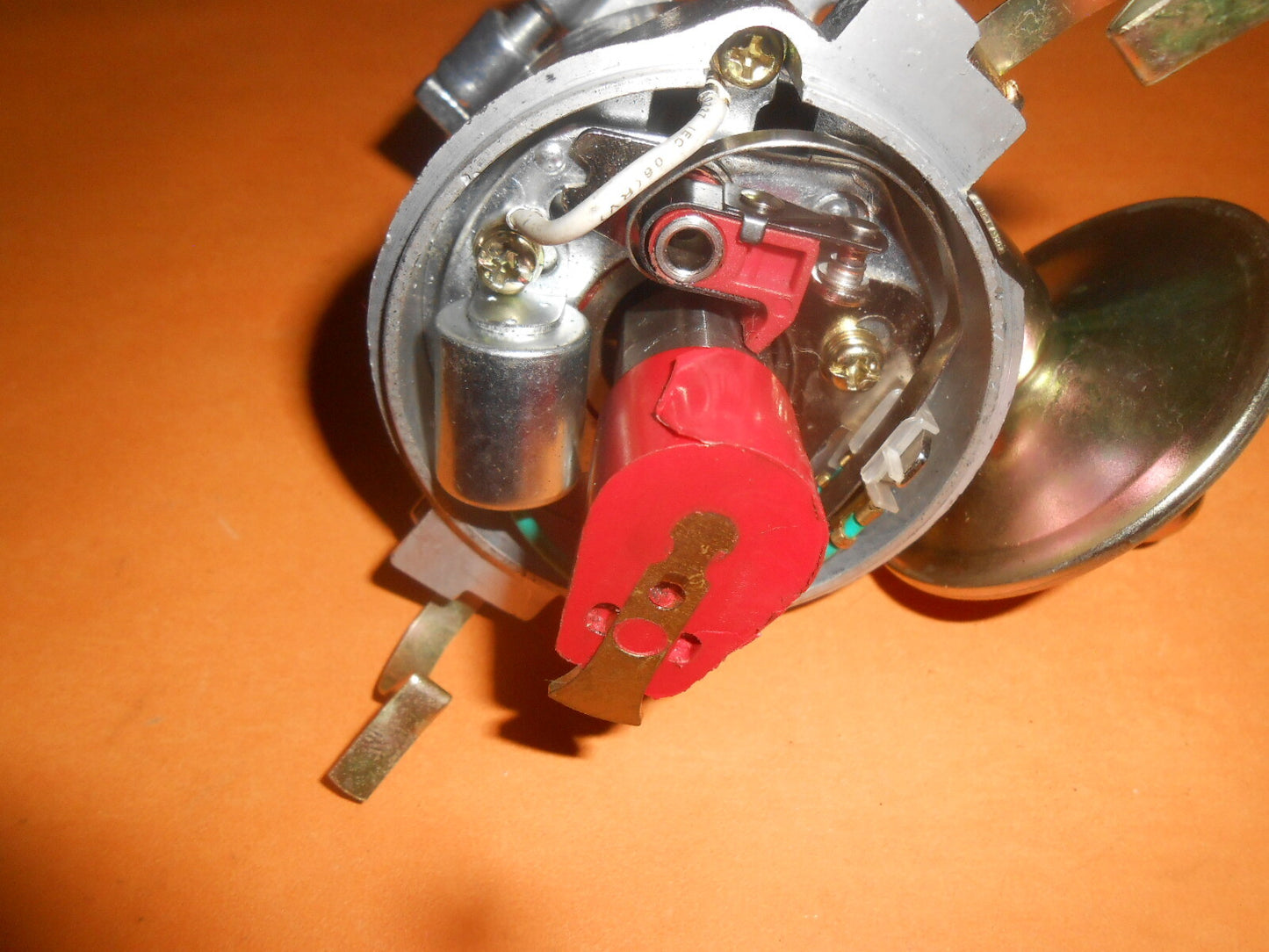 LAND ROVER 88 & 109 2.6 (1966-80) POINTS IGNITION DISTRIBUTOR (Lucas 45D6 type)