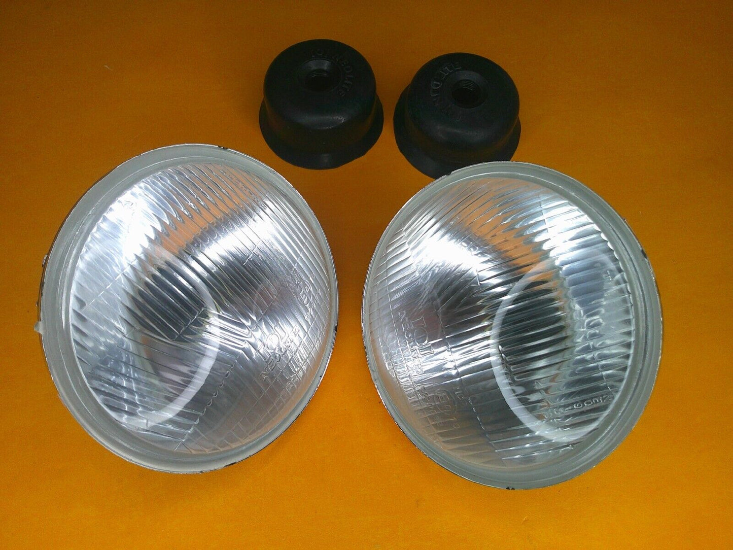 5 3/4" Light Unit HALOGEN H4 No Pilot Domed Glass PAIR HEAD LIGHT UNITS - RHD