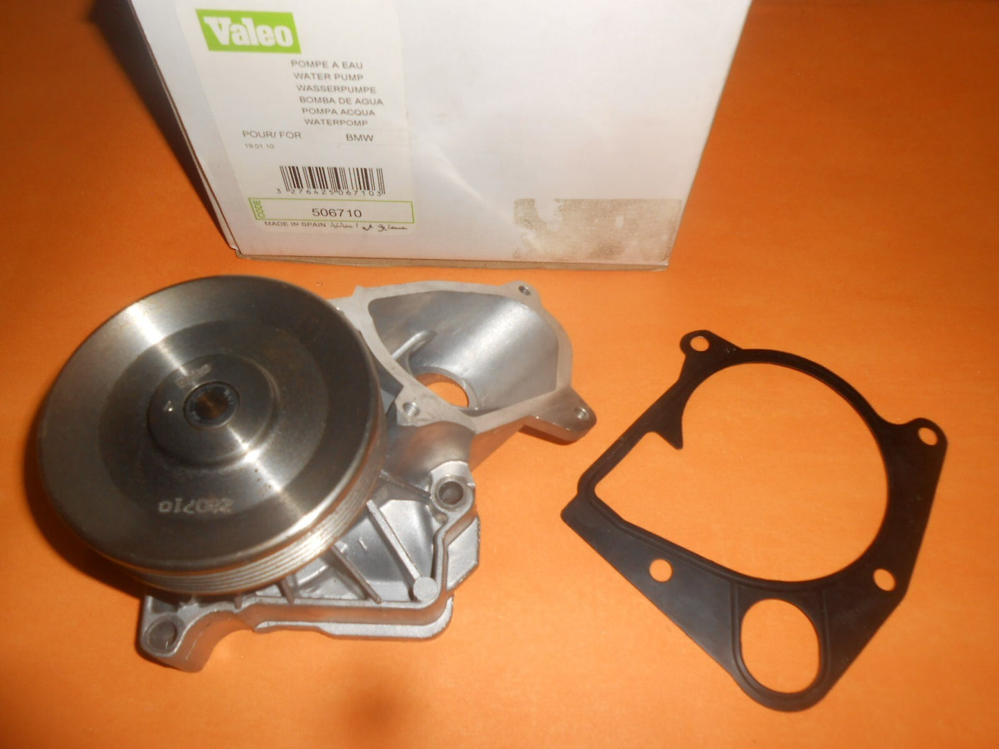 BMW E24,E90,E91 2.0D,MGZT 2.0D,FREELANDER 2.0D VALEO WATER PUMP(FITTED not used)