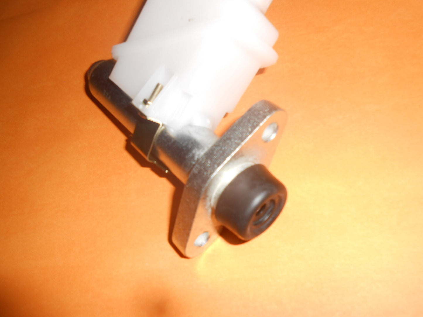 UNIVERSAL REPLACEMENT LOCKHEED TYPE CLUTCH MASTER CYLINDER - 0.7" bore