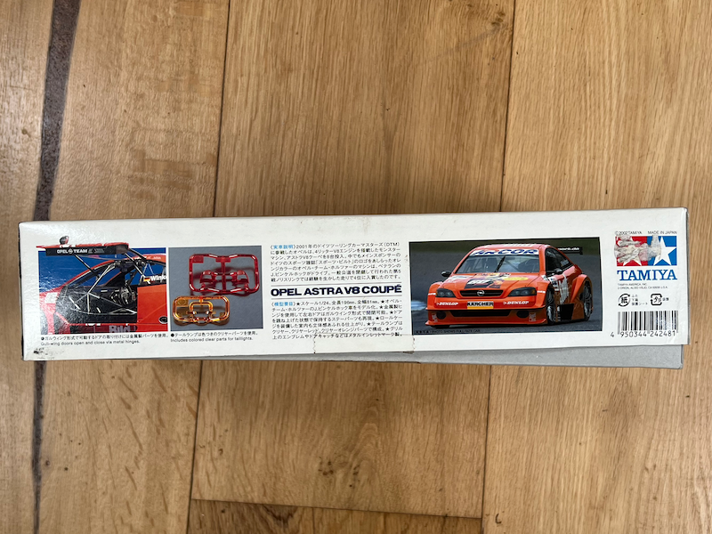 Tamiya Opel Astra V8 Coupe - 1/24 scale plastic model kit