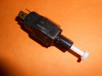 OPEL CALIBRA & VECTRA 2.0i Turbo 4x4(89-95)NEW BRAKE LIGHT SWITCH-51724