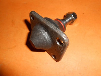 RENAULT R12, R15, R17, R18 (1972-85) NEW UPPER BALL JOINT - QSJ792