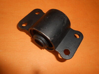 AUSTIN ROVER PRINCESS AMBASSADOR (1975-84) LOWER SUPPORT ARM REAR BUSH