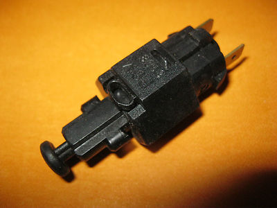 OPEL ASTRA, CALIBRA, FRONTERA (91-98)NEW BRAKE LIGHT SWITCH - 51720