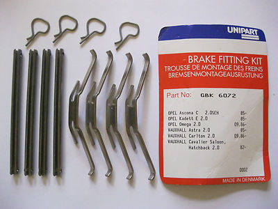 VAUXHALL ASTRA,CARLTON,CAVALIER 2.0 NEW BRAKE PAD Fixing Kit  UNIPART GBK6072