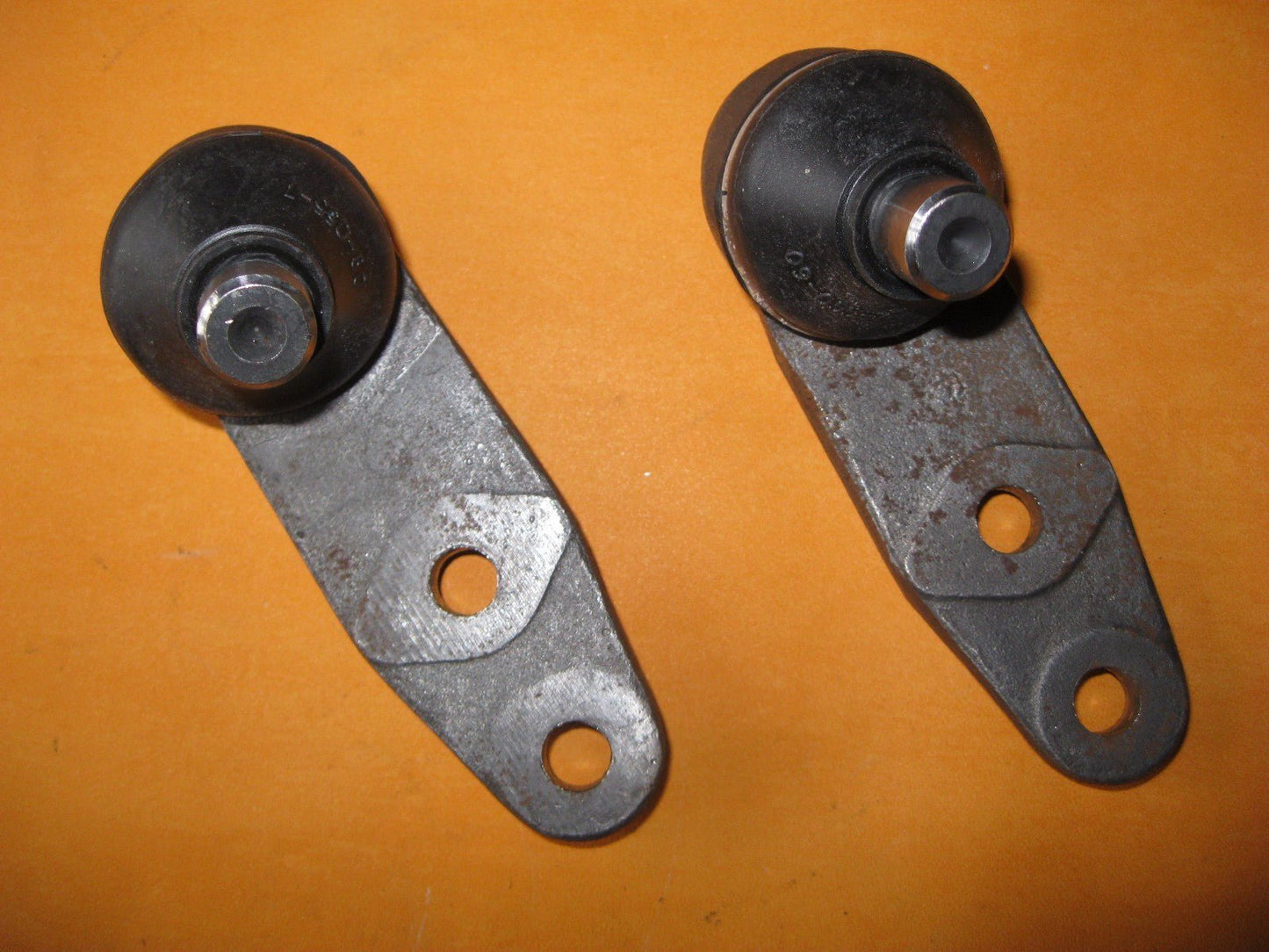 2 NEW BALL JOINTS (PAIR) - QSJ753 - Vroom Classics