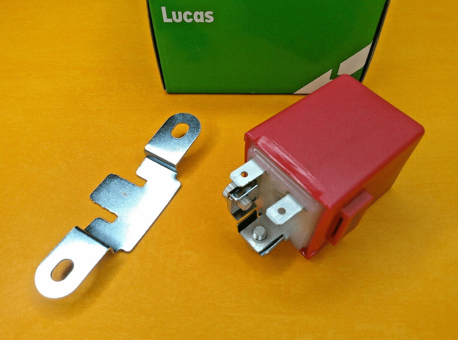 24 Volt SPLIT CHARGE RELAY SRB601 - 33420 24V 33RA 40 AMP 4 PIN - GENUINE LUCAS - Vroom Classics