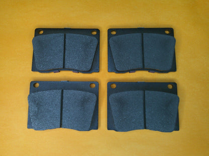 RELIANT SCIMITAR 3.0 GTE SE5 SE5A SE6(1968-1976)FRONT BRAKE PADS -BORG & BECK