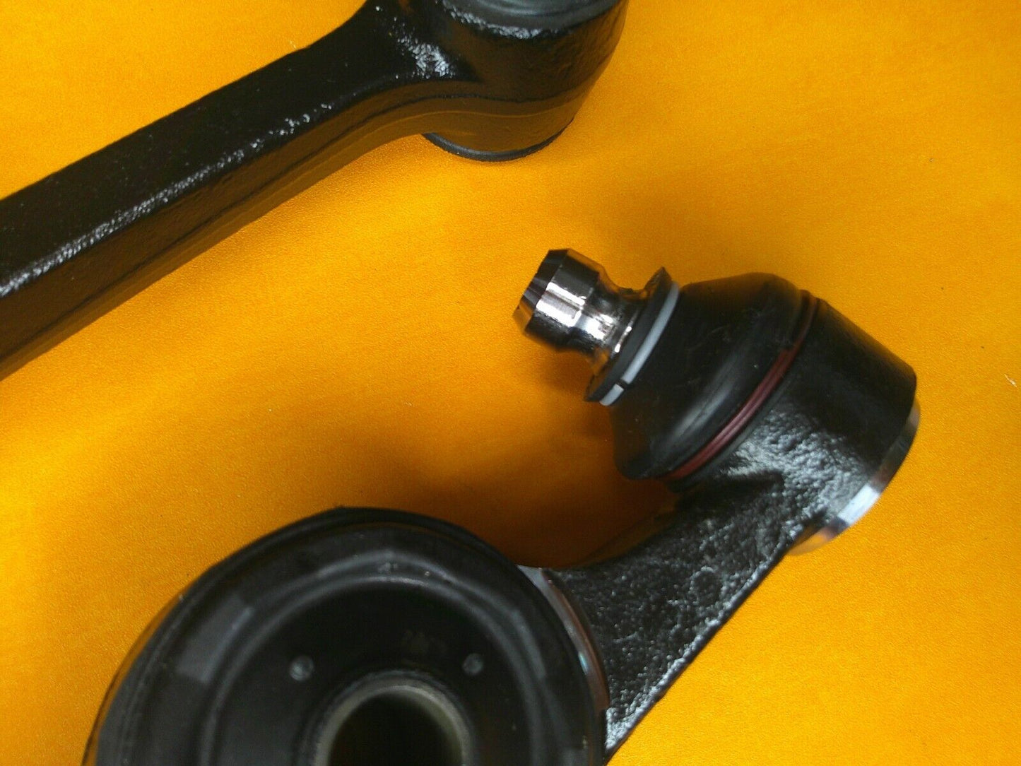 FORD GRANADA Mk3 2.9 (1990-95) TRACK CONTROL ARMS PAIR -Genuine Borg & Beck