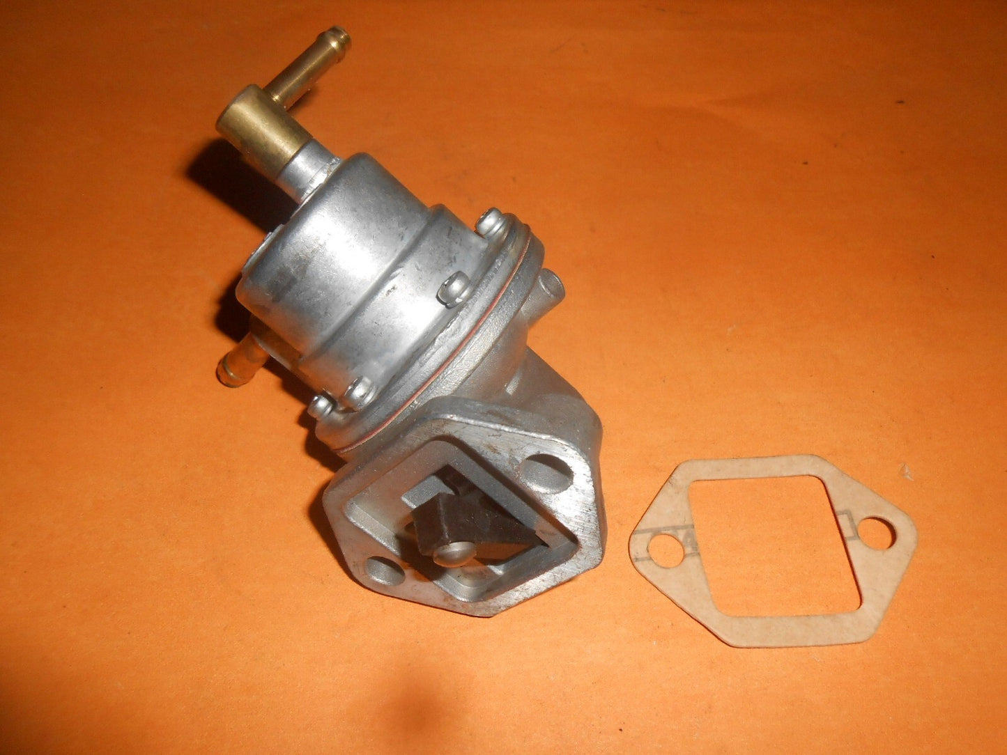 HYUNDAI PONY, EXCEL, STELLAR (1979-95)MECHANICAL FUEL PUMP -QFP252