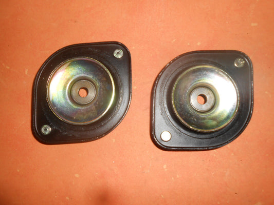 VOLKSWAGEN GOLF, JETTA, SCIROCCO (1974-93) STRUT TOP MOUNTS PAIR - AM121