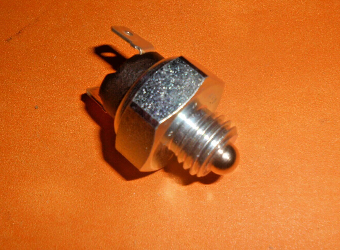JAGUAR E-Type 3.8 4.2 5.3 (1969-1974) REVERSING LIGHT SWITCH-54850