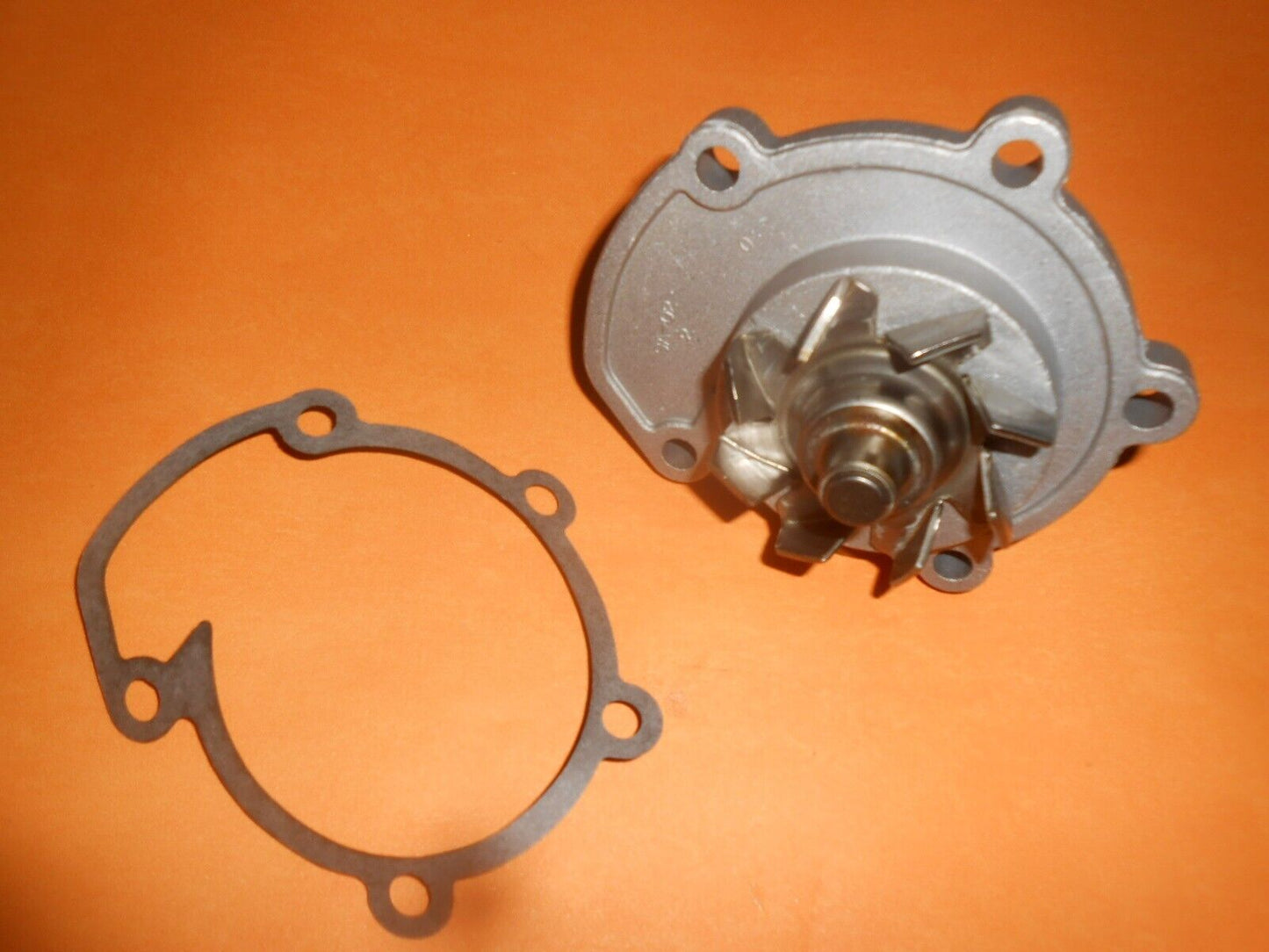 SAAB 900 2.0 , 2.0 Turbo (1980-1994) NEW WATER PUMP - FWP1297 - two types LOOK!!