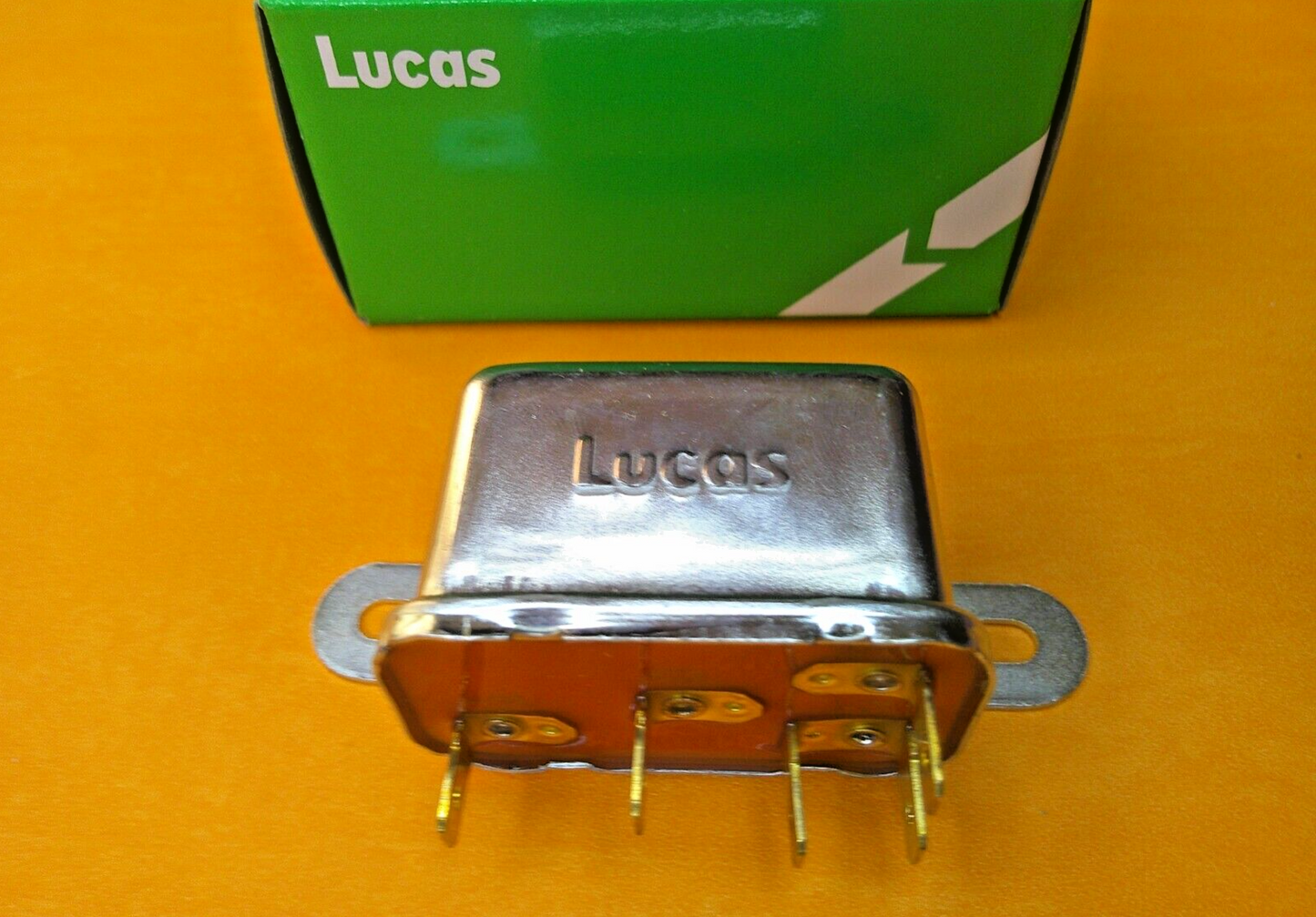 MORGAN PLUS 8 IGNITION HORN LIGHTS BULKHEAD RELAY 20 AMP 5 PIN - LUCAS