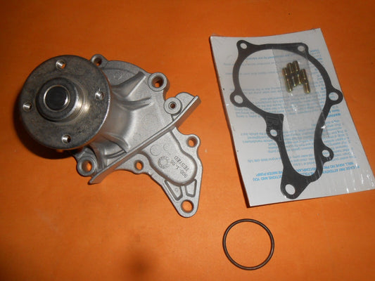 TOYOTA AVENSIS,COROLLA,CARINA,CELICA 1.6,1.6i (1990-2000)NEW WATER PUMP -QCP3259