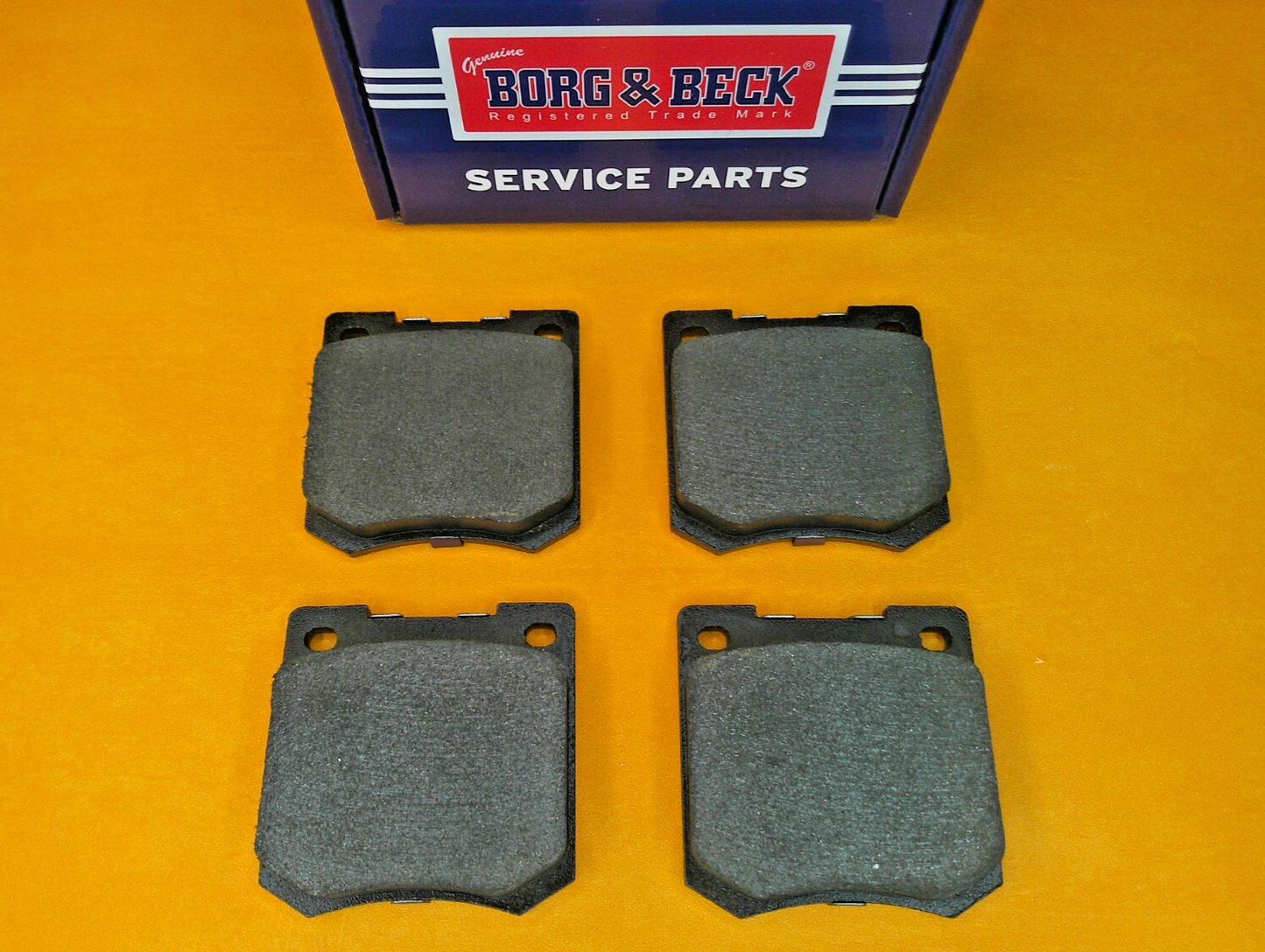 AUSTIN ALLEGRO 1.0 1.1 1.3 1.5 1.7 (1973-83) NEW BRAKE PADS -GENUINE BORG & BECK
