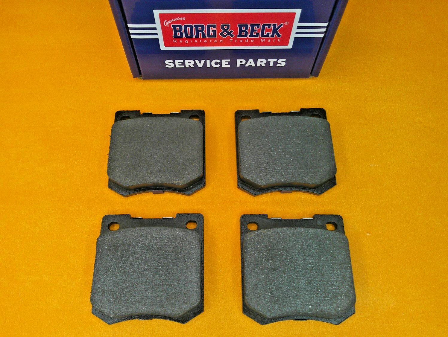 AUSTIN ALLEGRO 1.0 1.1 1.3 1.5 1.7 (1973-83) NEW BRAKE PADS -GENUINE BORG & BECK
