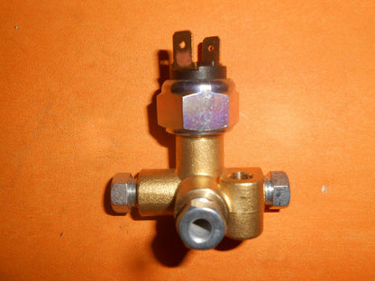 KIT CAR, TRIKE Brake Light Switch with Brass 4 Way Union & pipe Fittings