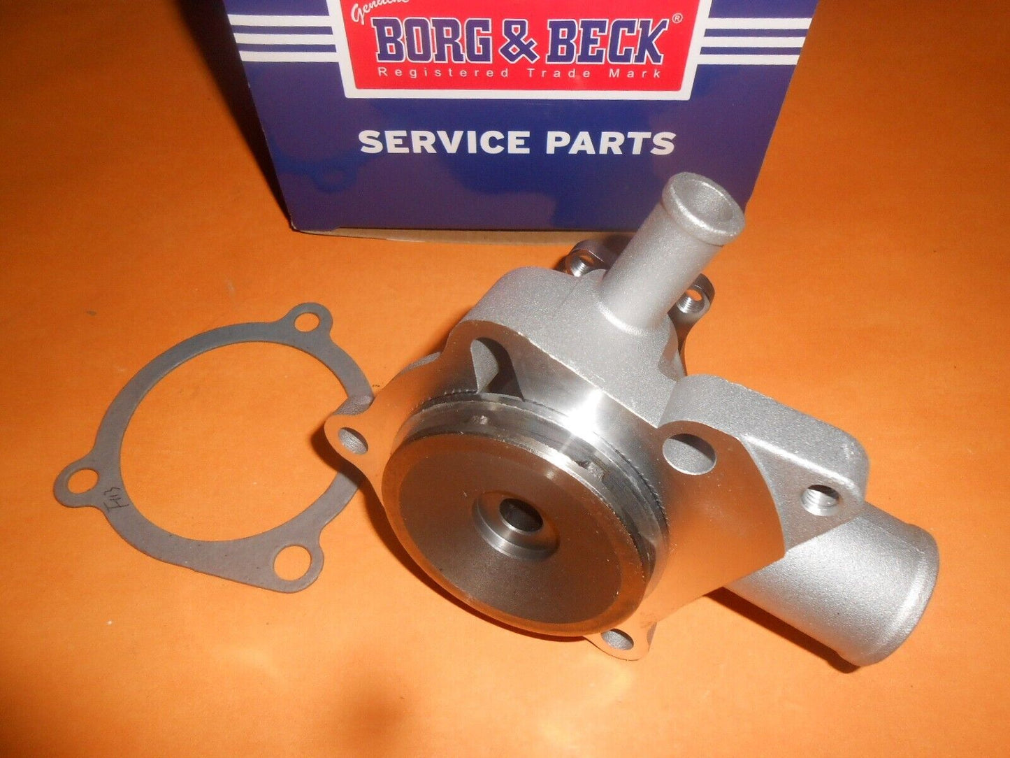 FORD TRANSIT Mk2 Mk3 1.6 2.0 OHC (Viscous fan)NEW WATER PUMP-GENUINE BORG & BECK