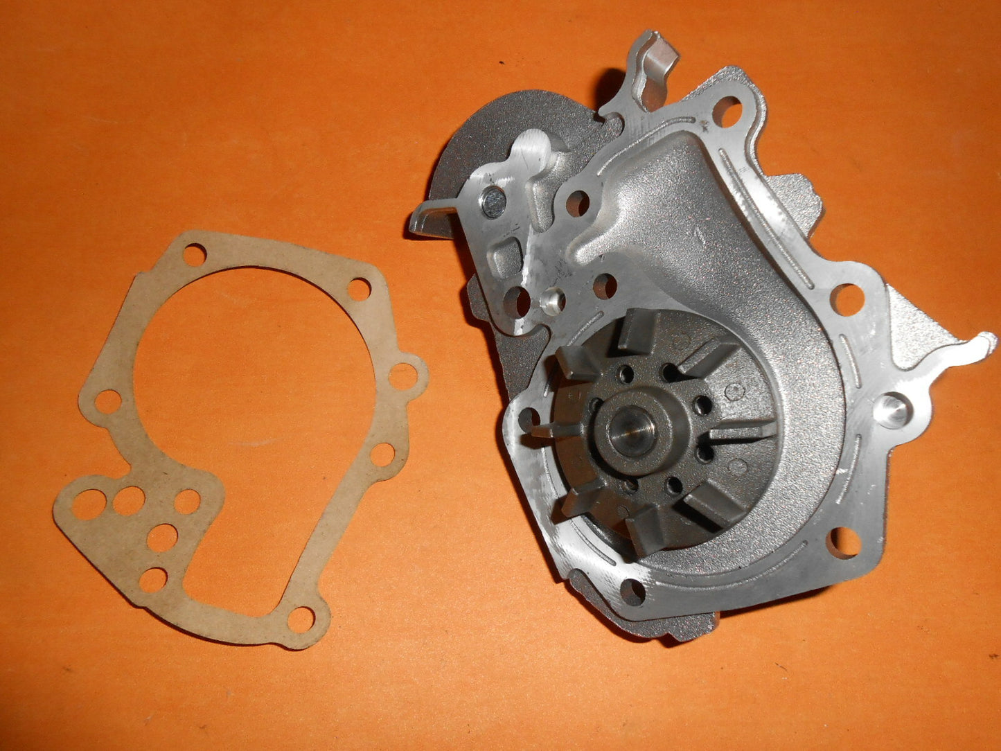 RENAULT CLIO, KANGOO, LOGAN, MEGANE 1.4, 1.6 NEW WATER PUMP - QCP3227