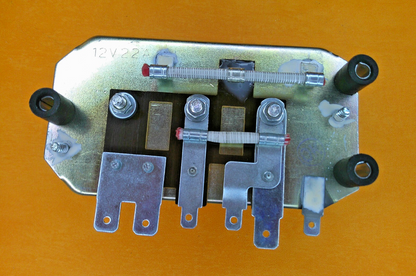 HILLMAN IMP SUNBEAM IMP SPORT & STILETTO DYNAMO VOLTAGE REGULATOR/CONTROL BOX