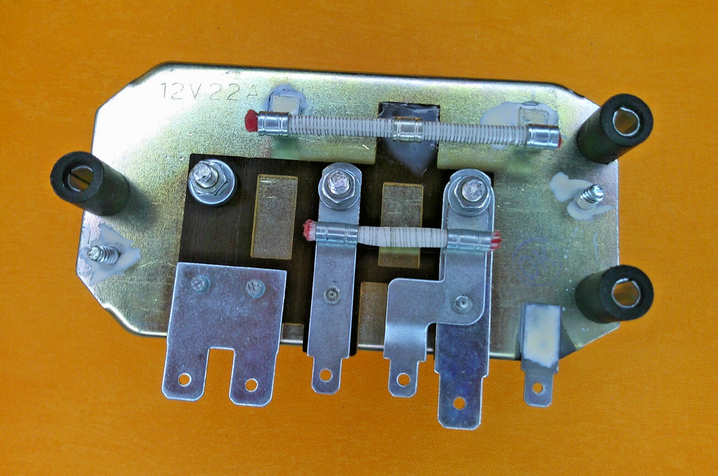 HILLMAN HUNTER range (1969-1977) "22 Amp" DYNAMO VOLTAGE REGULATOR/CONTROL BOX