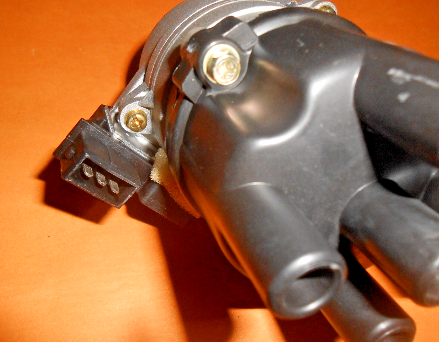 MG METRO & TURBO (1982-90) ELECTRONIC IGNITION DISTRIBUTOR-D65 type +plug & wire