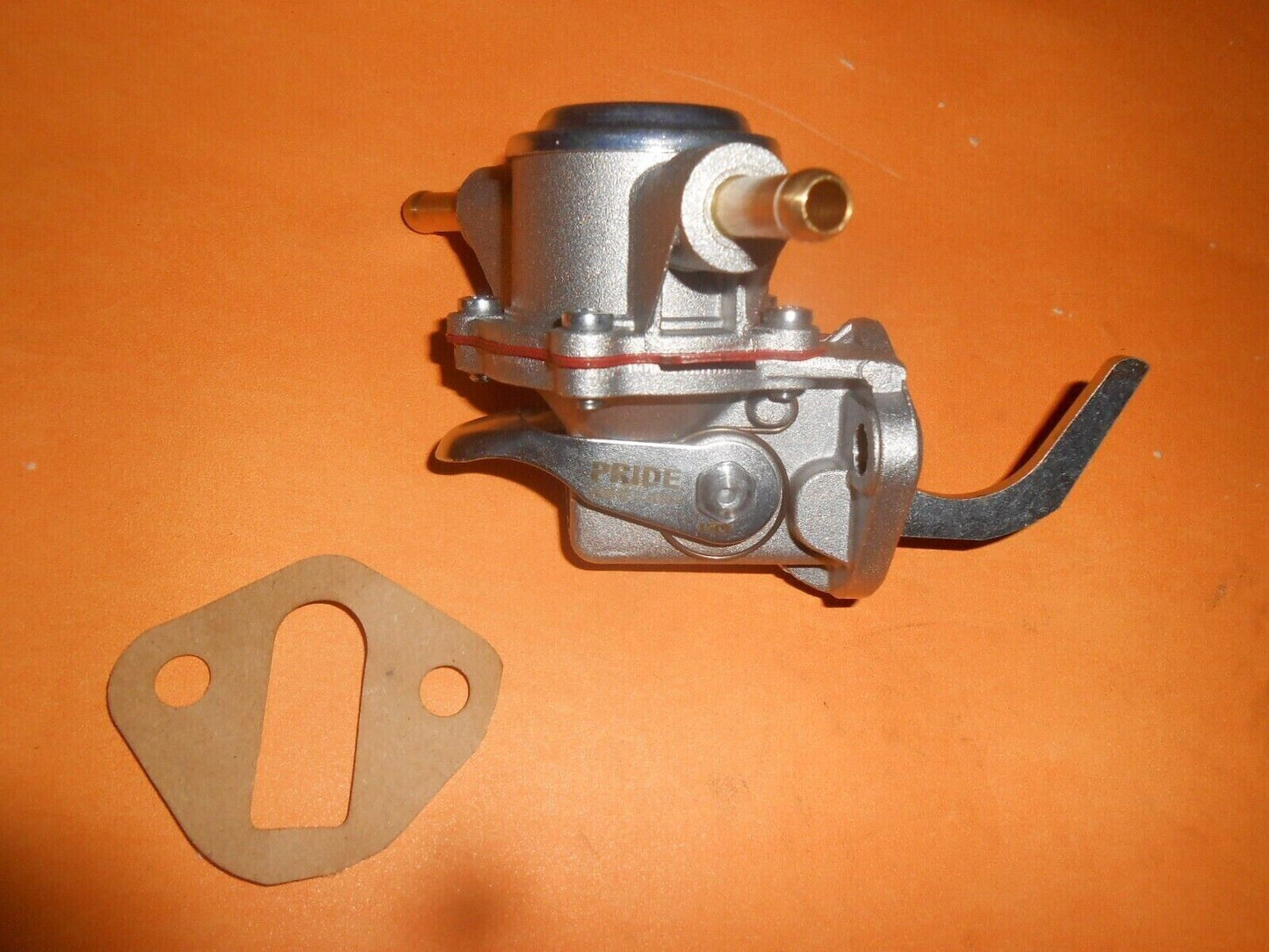 TRIUMPH SPITFIRE 1500(FM93157 to 1980) "LATER TYPE" MECHANICAL FUEL PUMP -QFP120