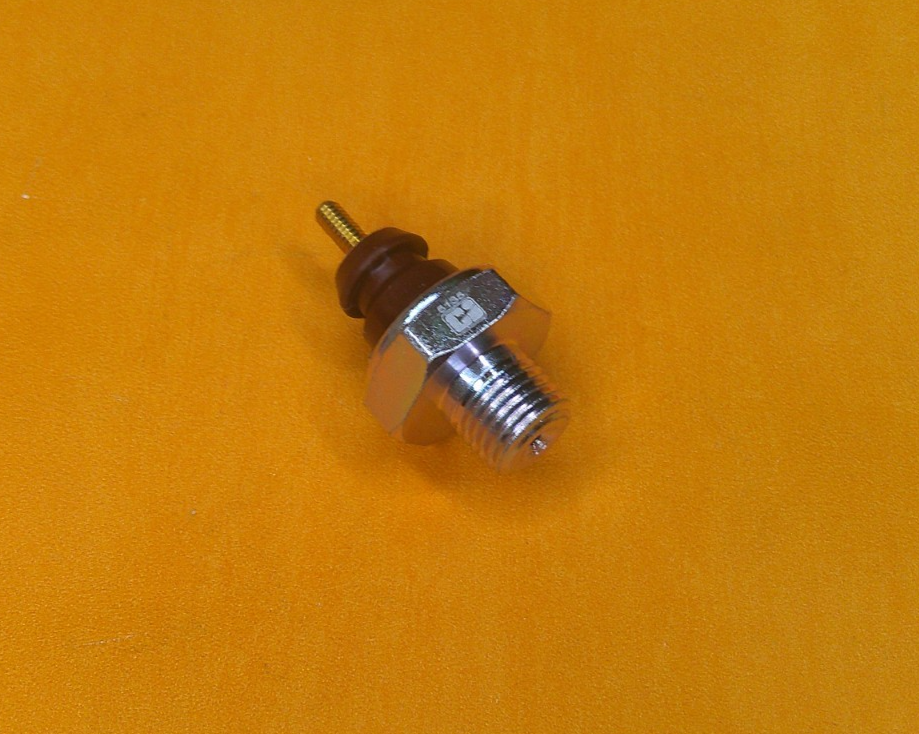 FORD ESCORT MK2 1.1 1.3 1.6 (1974-80) NEW OIL PRESSURE SWITCH - 50590