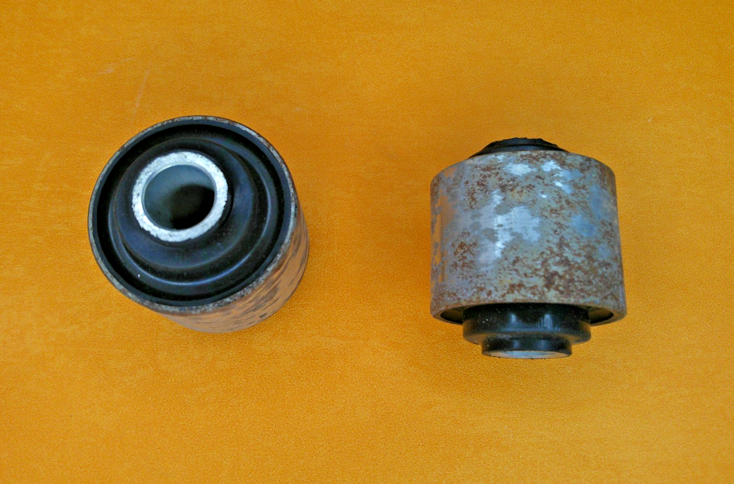 FORD CORTINA Mk4 Mk5(1977-82)REAR AXLE SUSPENSION, FRONT TOP BUSHES(PAIR)-EM1492