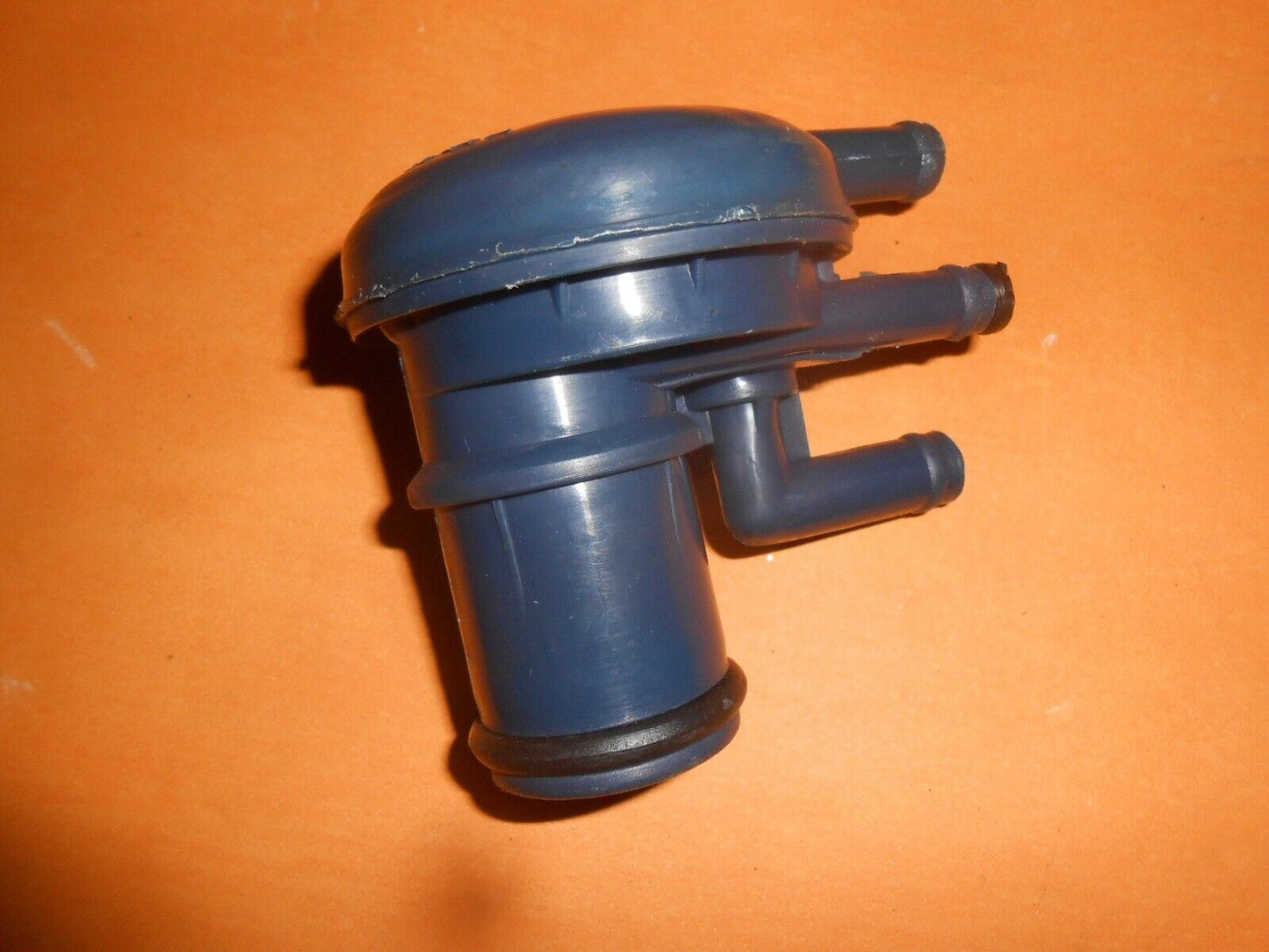 FORD FIESTA Mk1 (3 pipe fitting) ENGINE BREATHER OIL FILLER CAP - 81BF-6K614-AA