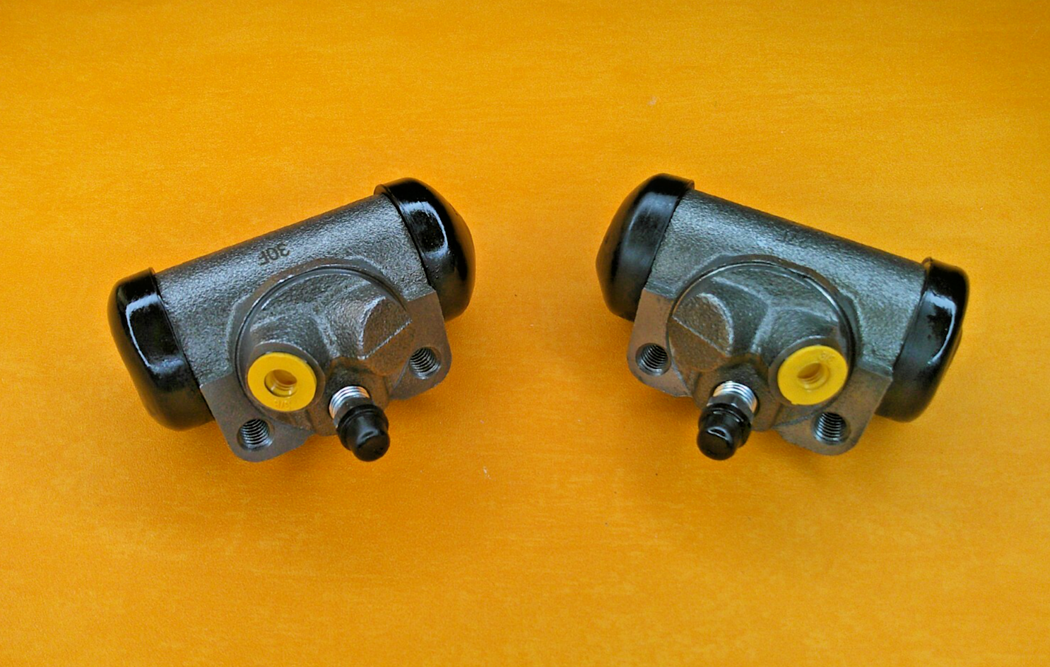 CHEVROLET 1955 1956 1957 NEW PAIR REAR BRAKE WHEEL CYLINDERS