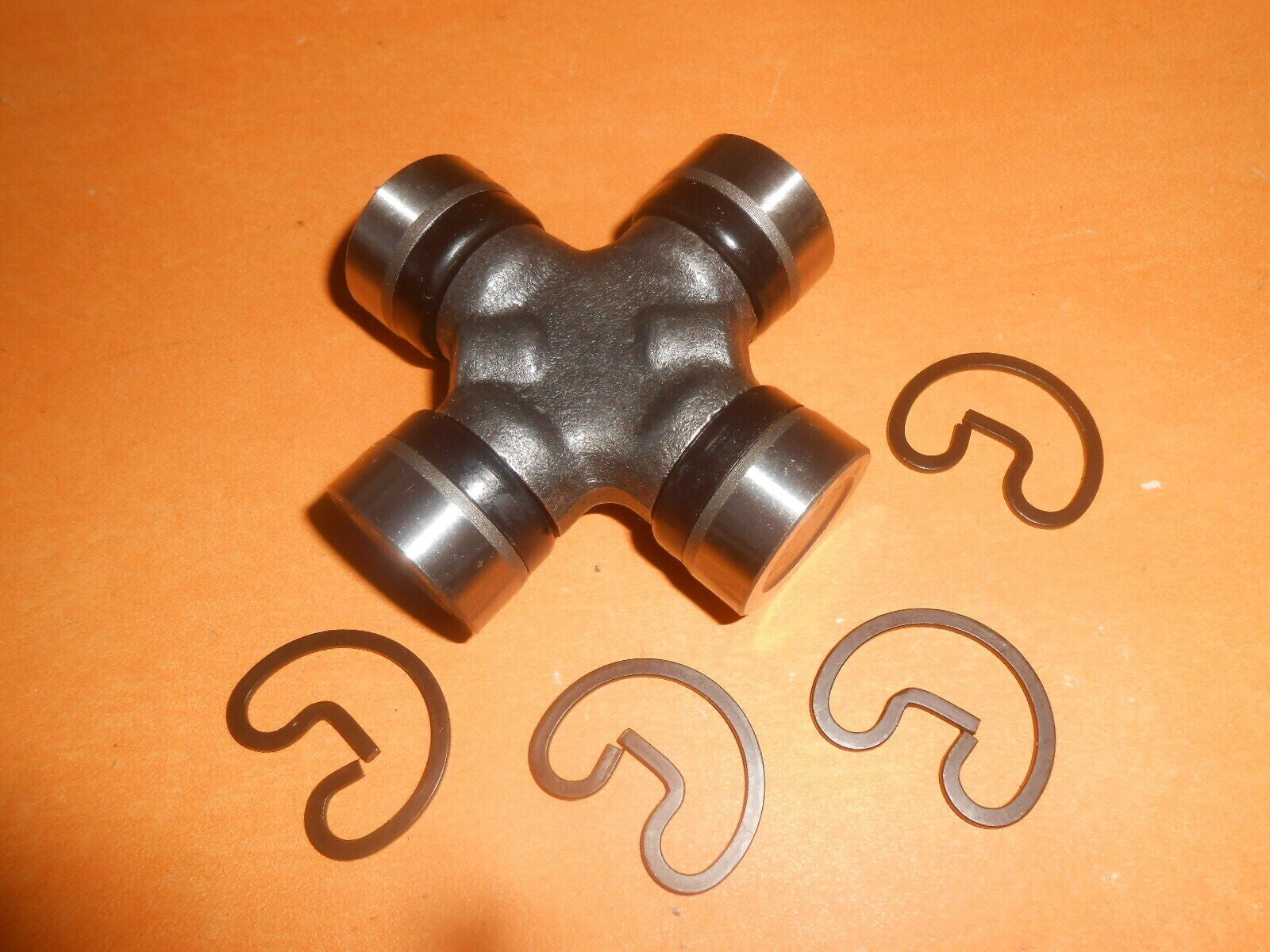 FORD TRANSIT Mk1 SWB (1965-77) PROPSHAFT UNIVERSAL JOINT - 27mm x 75mm