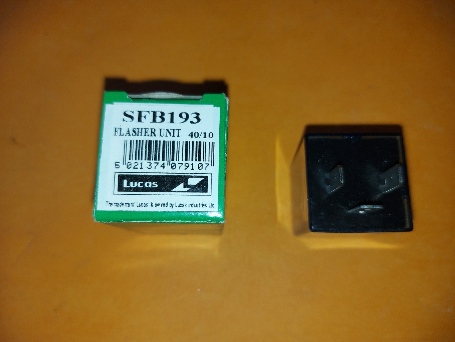 LUCAS FLASHER UNIT DOT SAE J590'97  12V 2 x 16W 3 PIN - Genuine Lucas SFB193