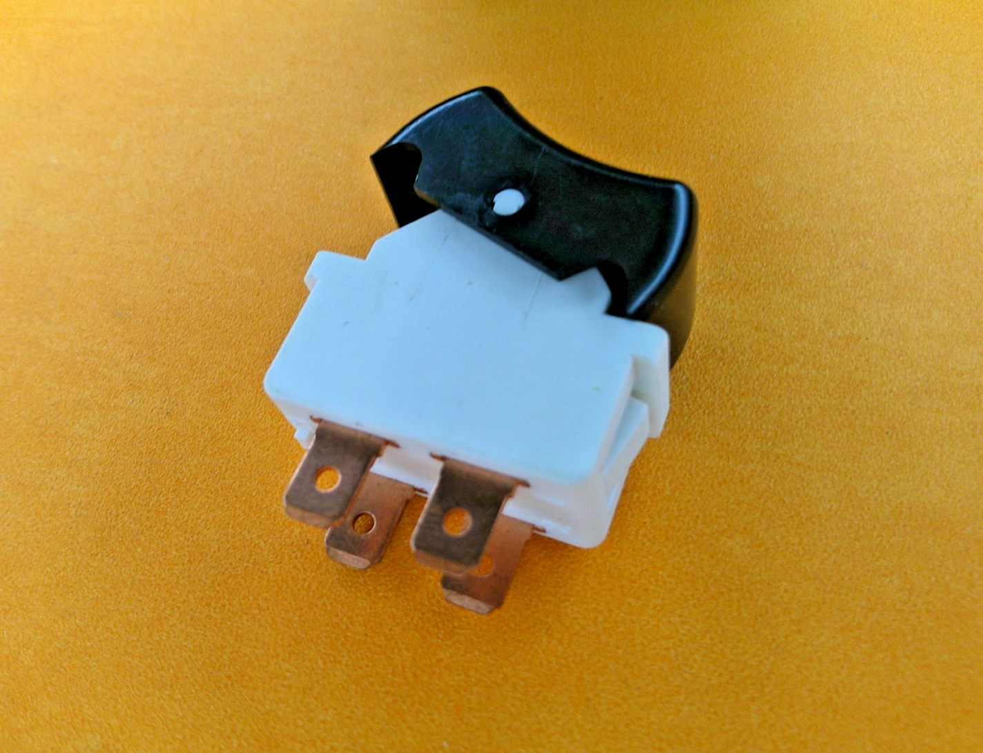 JAGUAR E Type XJ6 SIDE LIGHT ROCKER SWITCH - Lucas 39233 107SA C32850