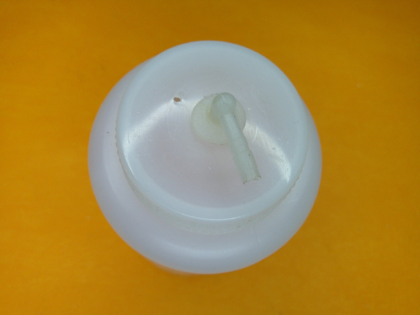 AUSTIN MORRIS MINI PLASTIC WINDSCREEN WASHER BOTTLE & CAP ...(check size)