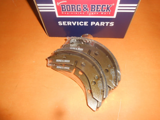 MORRIS MINOR (1948-1956) NEW REAR BRAKE SHOES -GENUINE BORG & BECK