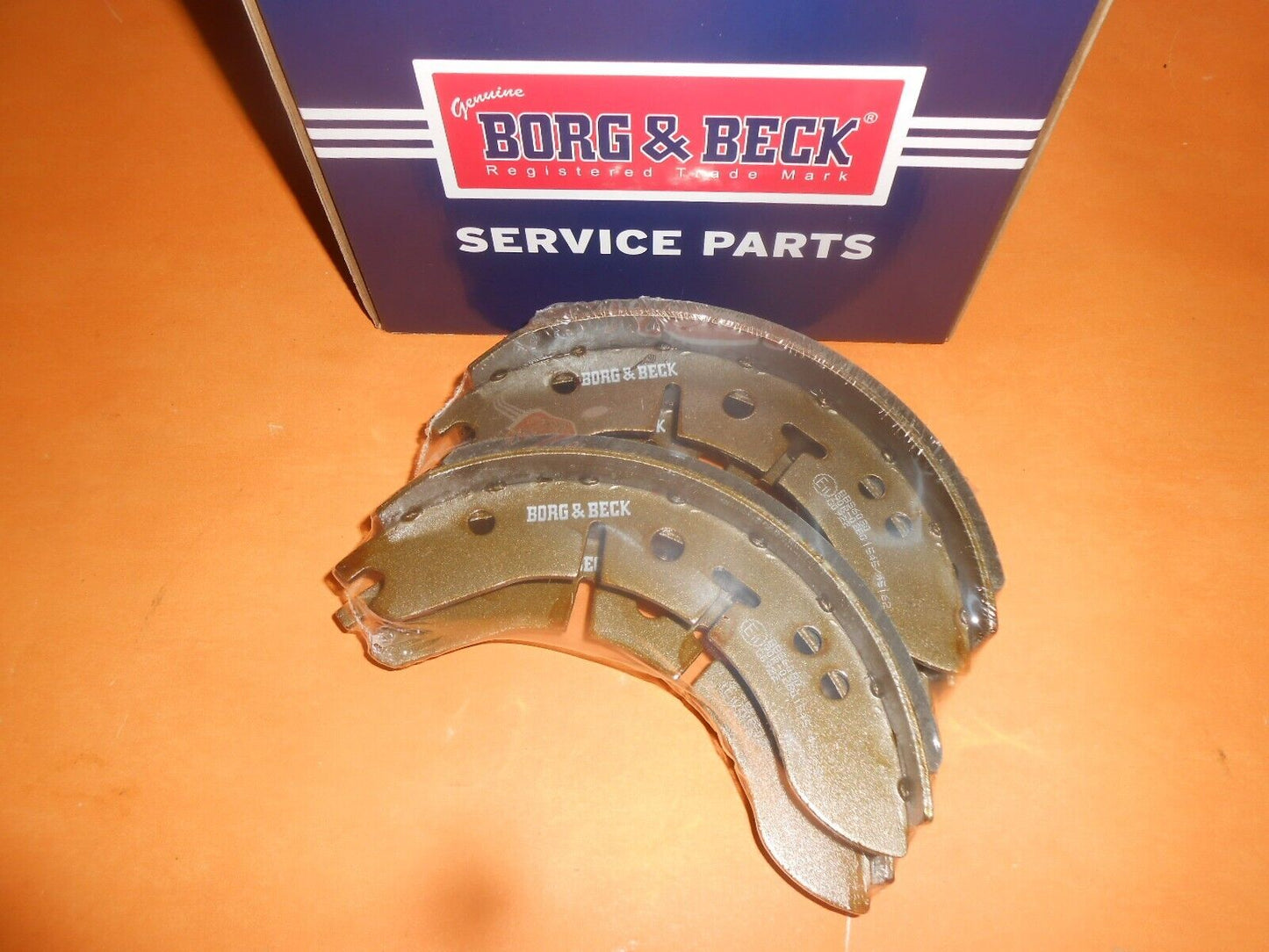MORRIS OXFORD (1949-1954) FRONT BRAKE SHOES -GENUINE BORG & BECK