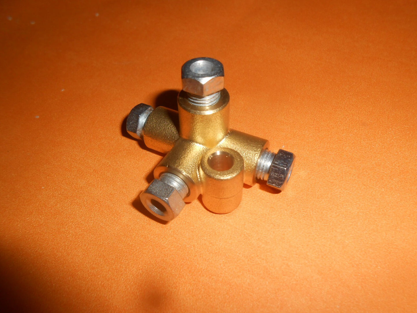 CLASSIC CAR Brake Pipe 4 Way union, Fitting 3/8" UNF thread for 3/16" Pipe