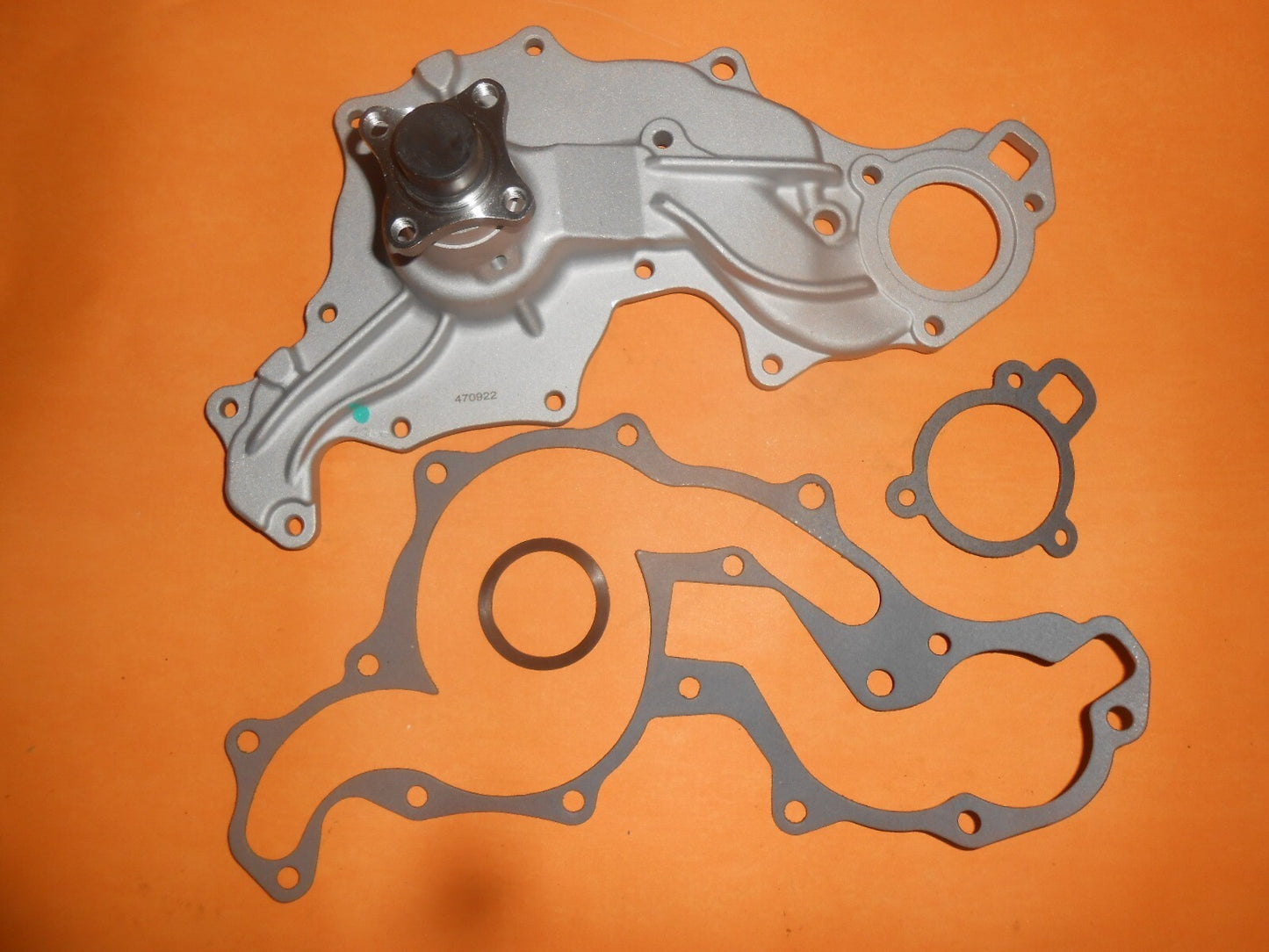 FORD GRANADA Mk2 2.8 V6 (05/1982-1985) V6 COLOGNE NEW WATER PUMP -QCP2087