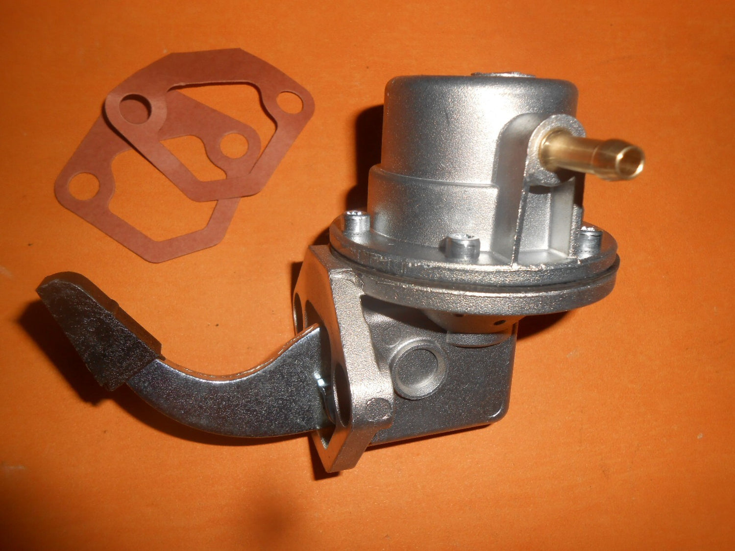 AUSTIN ROVER METRO 1.0 1.3 (1980-1990) "6mm pipes" NEW MECHANICAL FUEL PUMP