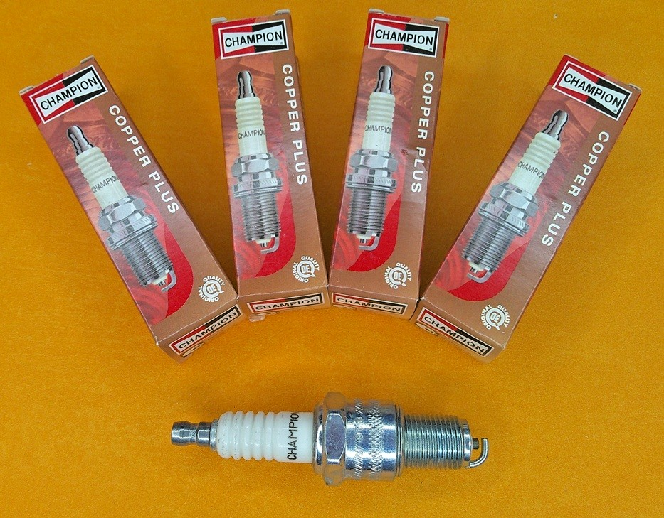 FORD CORTINA Mk2 1300 1600E GT(1967-70)CHAMPION COPPER PLUS SPARK PLUGS SET of 4