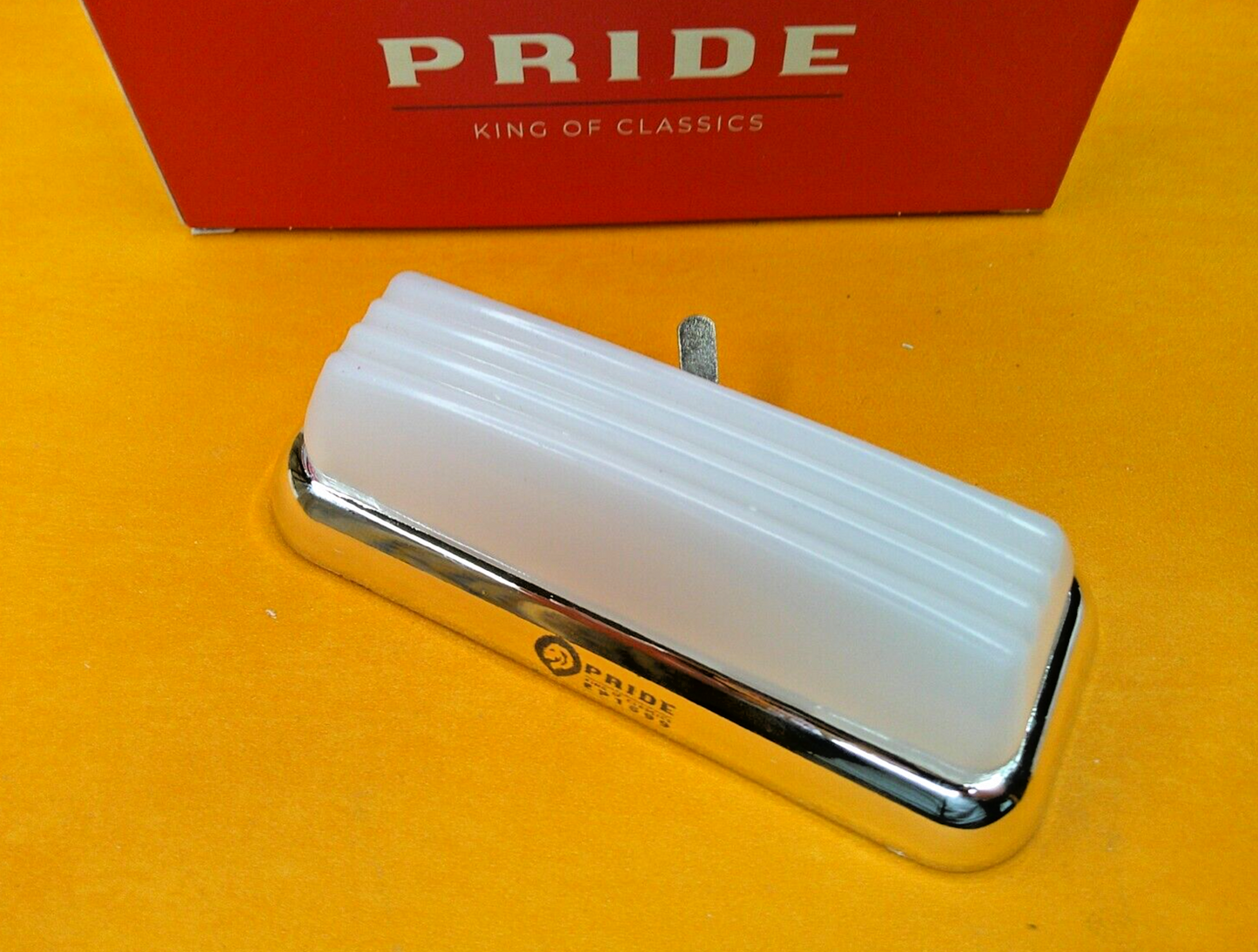 MG MGB GT COURTESY BOOT LAMP WITH PLASTIC CHROME TRIM