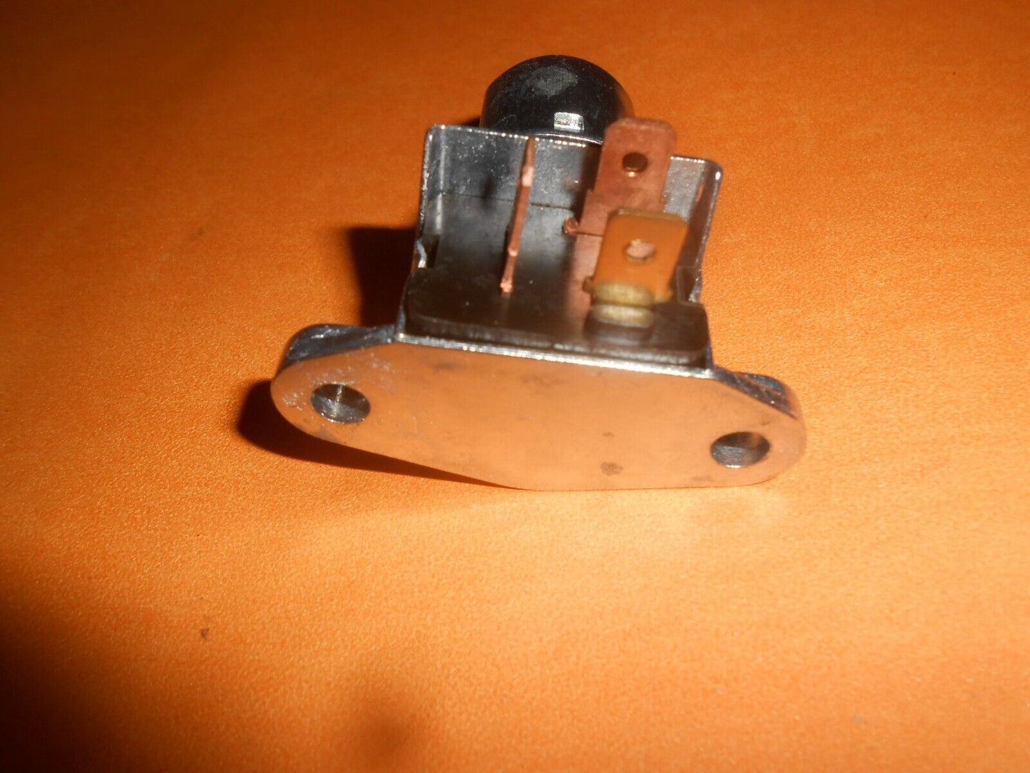 TRIUMPH TR5, TR250, TR6  (1967-76) FLOOR MOUNTED HEADLIGHT DIP SWITCH